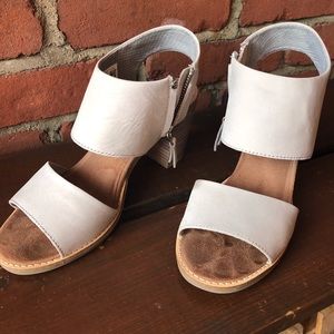 Tom’s Majorca Cutout Sandals in gray.